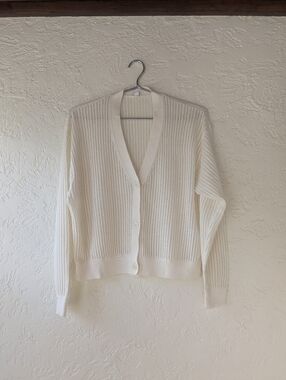 Uniqlo Ivory Open-Knit V-Neck Button Cardigan